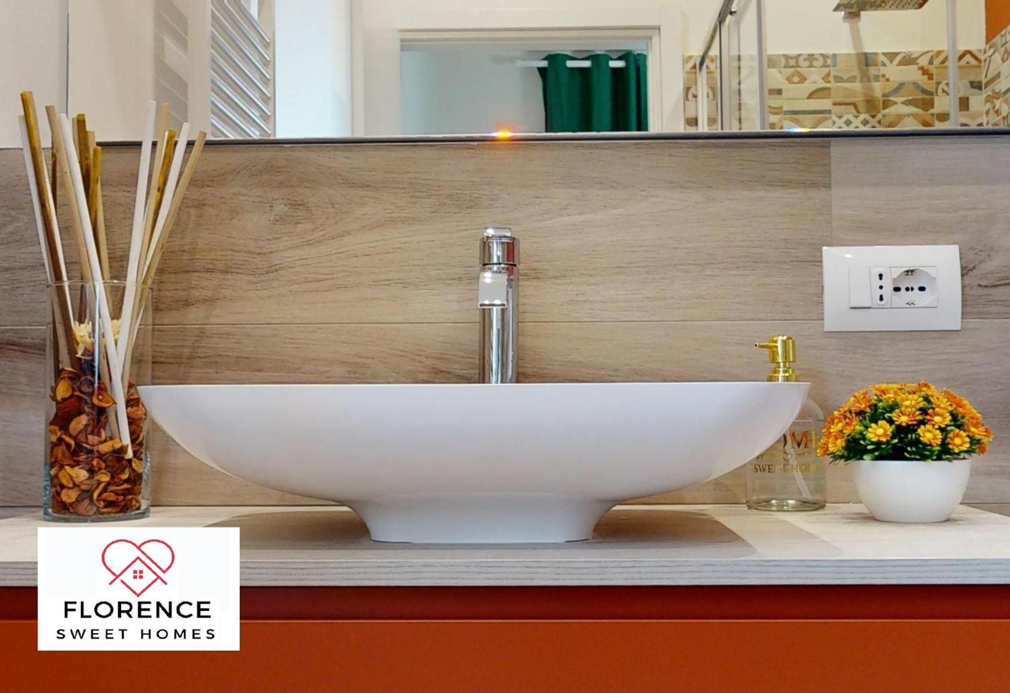 Sonia Apartment With Free Parking By Florence Sweet Homes Dış mekan fotoğraf